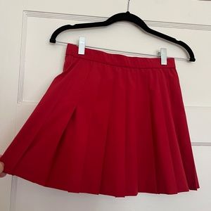 vintage tennis skirt, red, size 4 runs small, circa 1980s